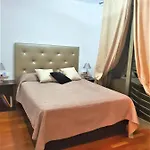 Appartamento New Estrelitzia Luxury Apartamen