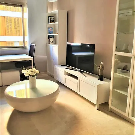 New Estrelitzia Luxury Apartamen Lägenhet