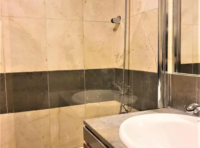 New Estrelitzia Luxury Apartamen 아파트