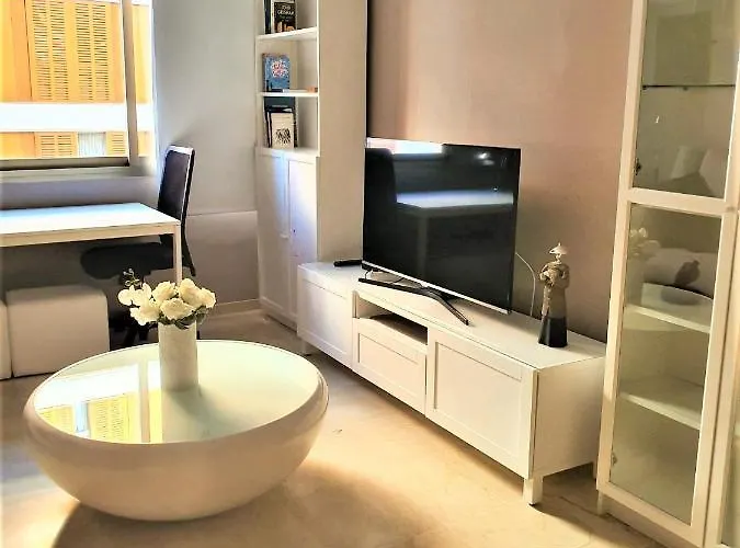 New Estrelitzia Luxury Apartamen 아파트